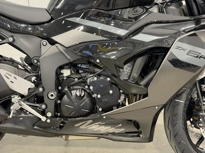 2026 Kawasaki Ninja ZX-6R - Photo 13