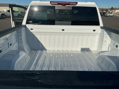 2026 Chevrolet Silverado 1500 — photo 18 view
