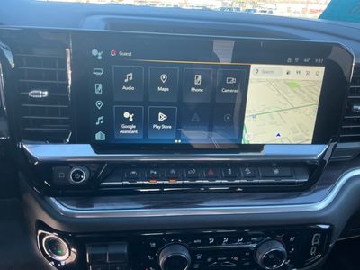 2026 Chevrolet Silverado 1500 — photo 12 view