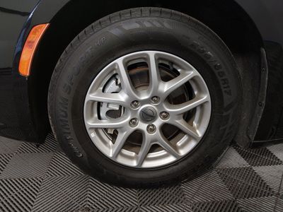 2023 Chrysler Pacifica — photo 10 view
