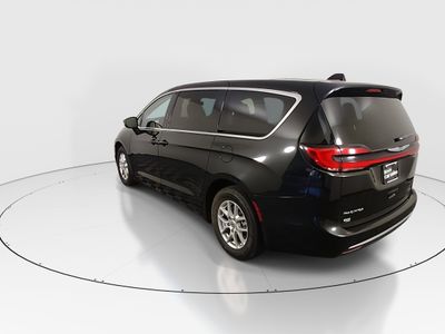 2023 Chrysler Pacifica — detail view