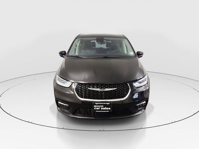 2023 Chrysler Pacifica — side profile view