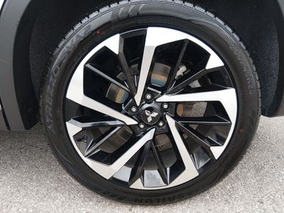 2024 Mitsubishi Outlander - Photo 10