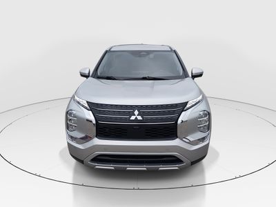 2024 Mitsubishi Outlander - Photo 2