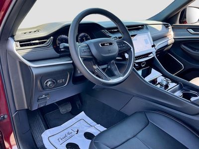 2026 Jeep Grand Cherokee - Photo 9