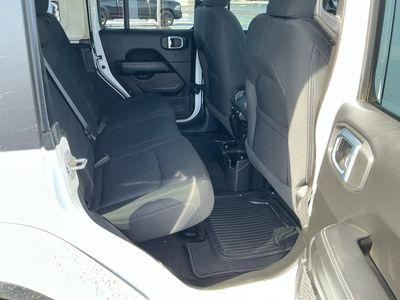 2021 Jeep Wrangler Unlimited — photo 18 view
