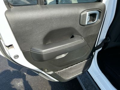 2021 Jeep Wrangler Unlimited — photo 13 view