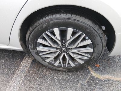 2024 Nissan Altima — photo 10 view