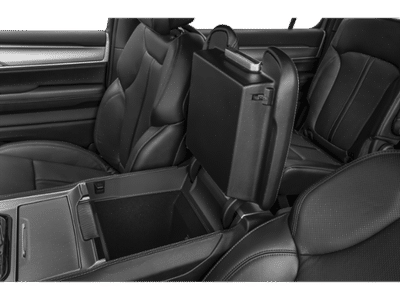 2026 Jeep Grand Wagoneer - Photo 11