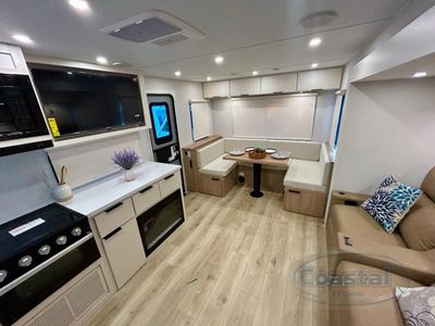 2026 Winnebago Thrive - Photo 3