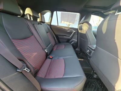 2025 Toyota RAV4 Plug-In Hybrid — photo 14 view