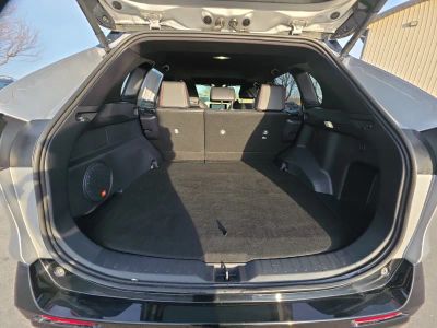 2025 Toyota RAV4 Plug-In Hybrid — photo 17 view