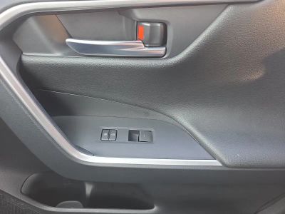 2025 Toyota RAV4 Plug-In Hybrid — photo 21 view