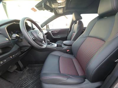 2025 Toyota RAV4 Plug-In Hybrid — photo 9 view