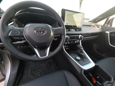 2025 Toyota RAV4 Plug-In Hybrid — photo 12 view