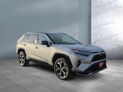 2025 Toyota RAV4 Plug-In Hybrid — photo 8 view