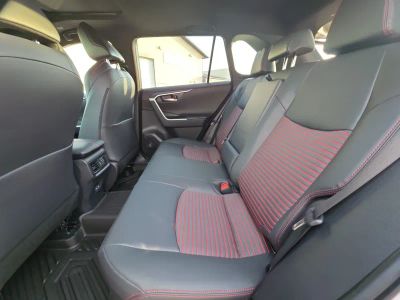 2025 Toyota RAV4 Plug-In Hybrid — photo 18 view