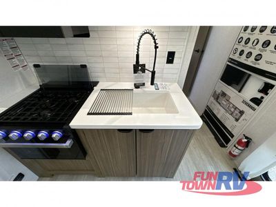 2025 Forest River RV Salem - Photo 16