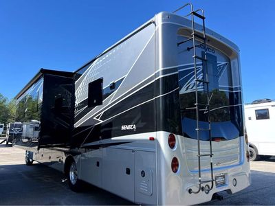 2026 Jayco Seneca - Photo 3