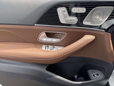 2026 Mercedes-Benz GLE — photo 17 view