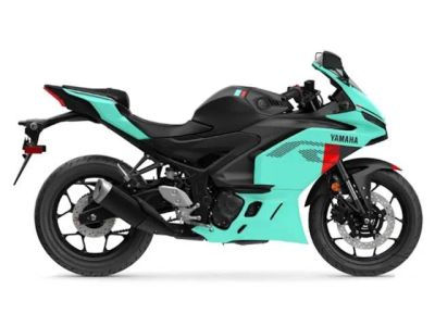 2026 Yamaha YZF-R3 — front three-quarter view