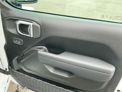 2026 Jeep Gladiator — photo 21 view