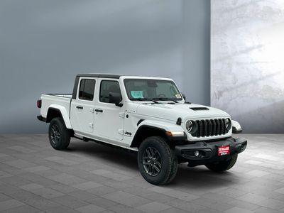 2026 Jeep Gladiator — photo 8 view