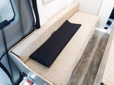 2027 Thor Motor Coach PALLADIUM — photo 12 view