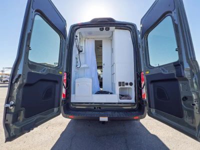2027 Thor Motor Coach PALLADIUM — side profile view
