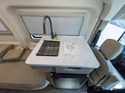 2027 Thor Motor Coach PALLADIUM — photo 8 view