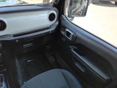 2021 Jeep Wrangler - Photo 17