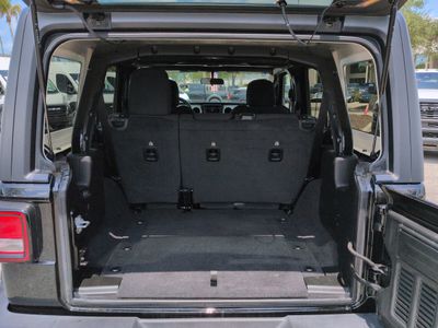 2021 Jeep Wrangler - Photo 13