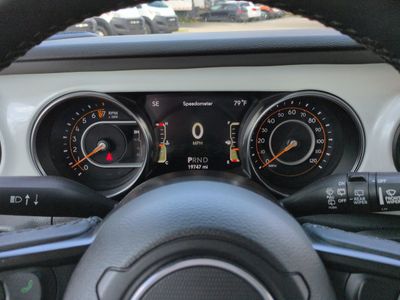 2021 Jeep Wrangler - Photo 25