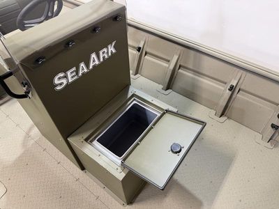 2026 SeaArk 1860 MV - Photo 12