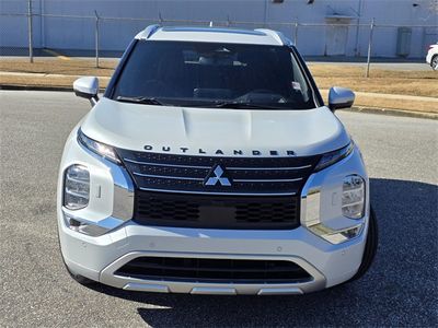 2022 Mitsubishi Outlander - Photo 2