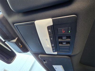 2022 Mitsubishi Outlander - Photo 36