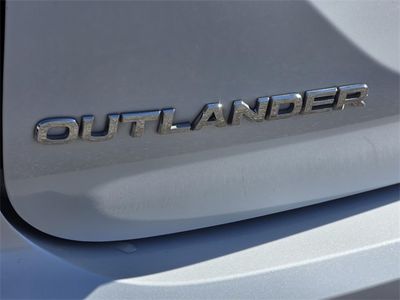 2022 Mitsubishi Outlander - Photo 39
