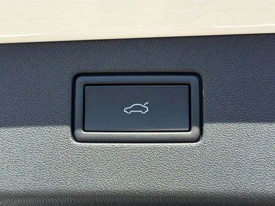 2026 Volkswagen Tiguan - Photo 12