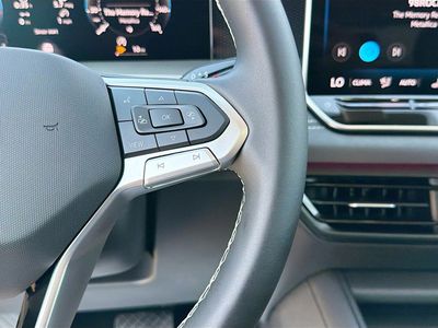 2026 Volkswagen Tiguan - Photo 38