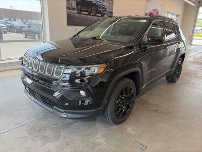 2022 Jeep Compass Latitude Lux 4x4 in Diamond Black Crystal Pearlcoat — front three-quarter view
