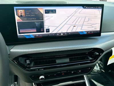 2026 BMW 3 Series — photo 10 view
