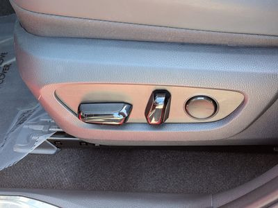 2025 Lexus NX — photo 22 view