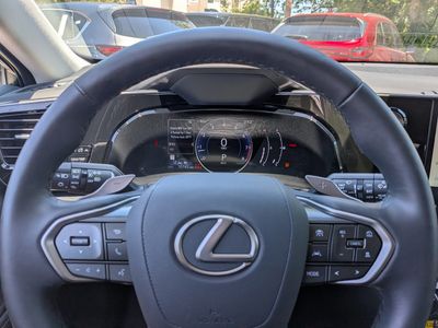 2025 Lexus NX — photo 27 view