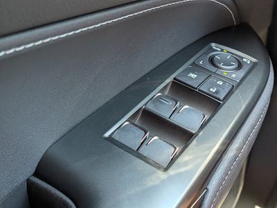 2025 Lexus NX — photo 24 view