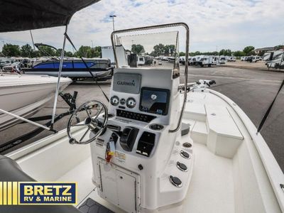2022 Avid Boats Avid — photo 13 view