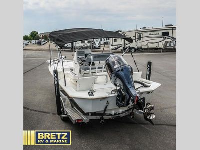 2022 Avid Boats Avid — detail view