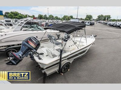 2022 Avid Boats Avid — interior view