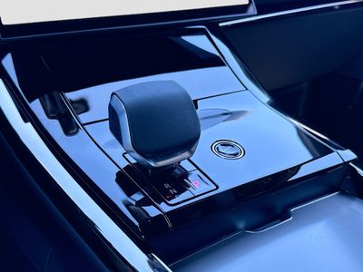 2026 Land Rover Range Rover Sport — photo 28 view