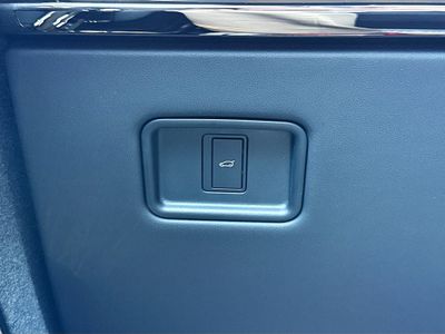2026 Land Rover Range Rover Sport — photo 36 view