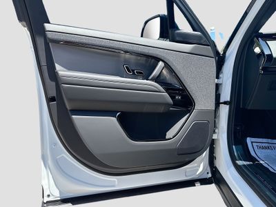 2026 Land Rover Range Rover Sport — photo 21 view